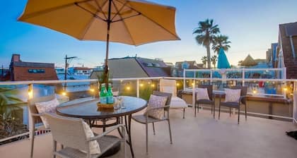 3 Level House * 3 Outdoor Spaces * Steps to Ocean