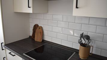 Kühlschrank, Ofen, Herdplatte, Geschirrspüler