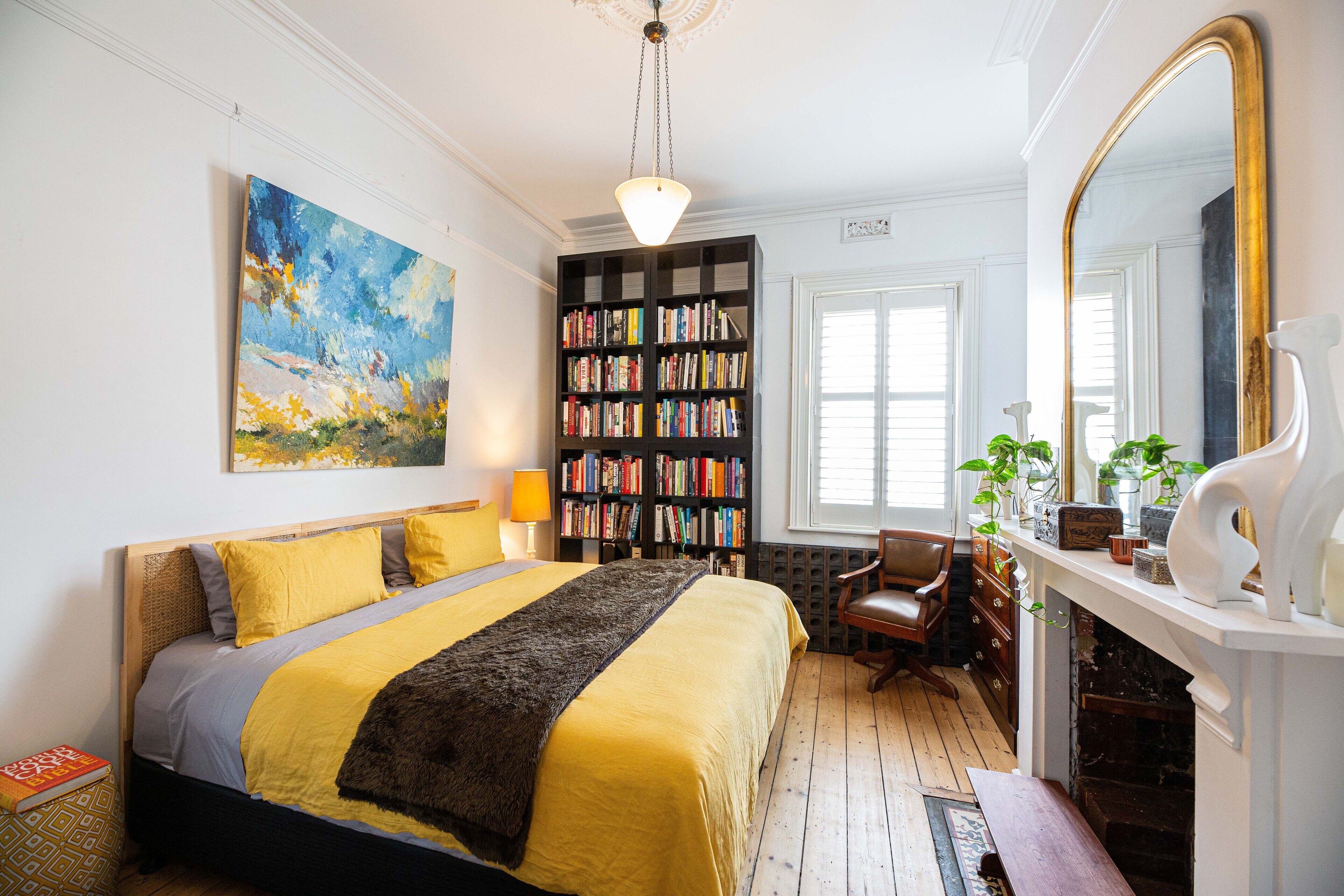 Heritage terrace house with oasis pool garden by the beach — image 17