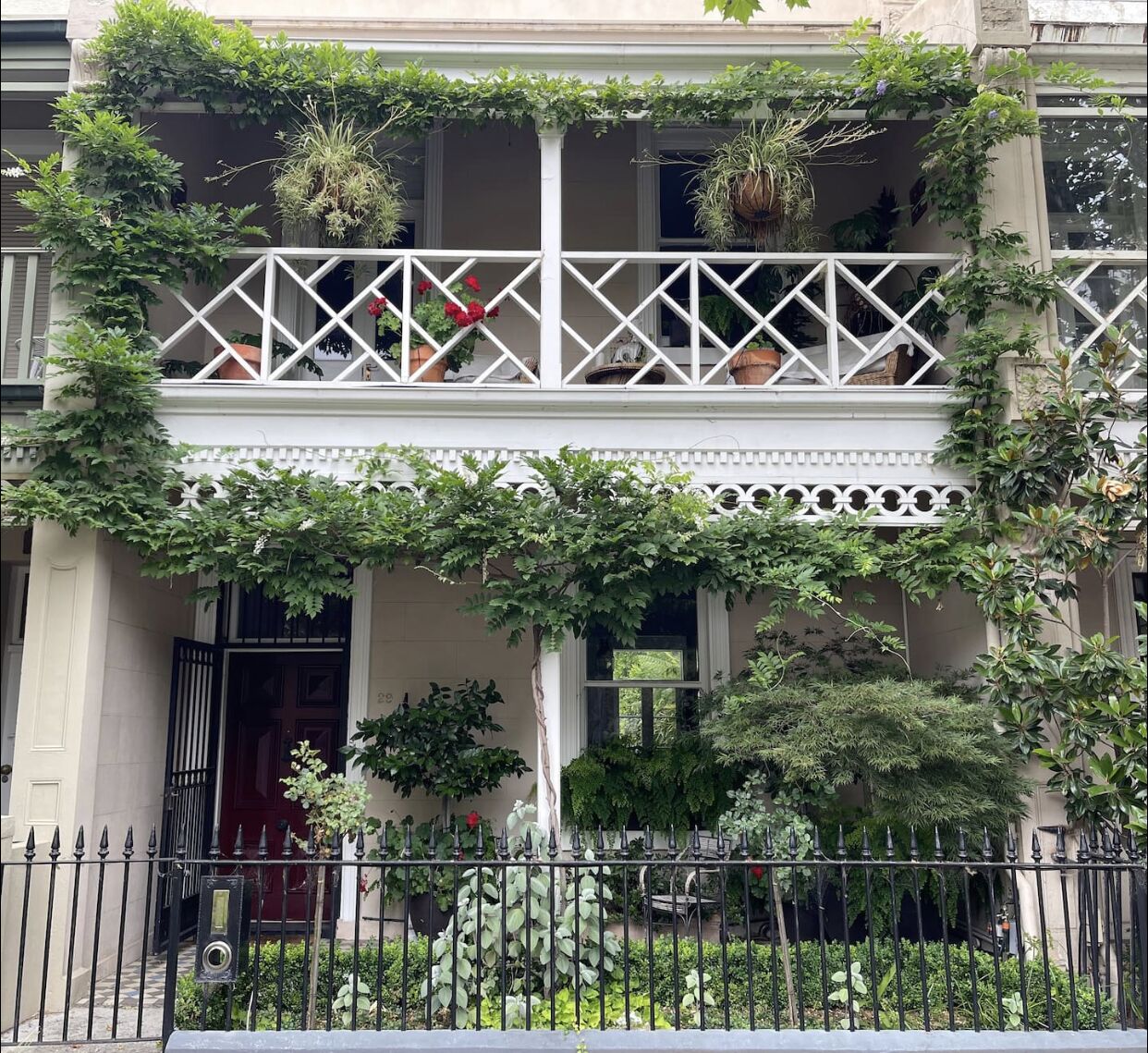 Heritage terrace house with oasis pool garden by the beach — image 26