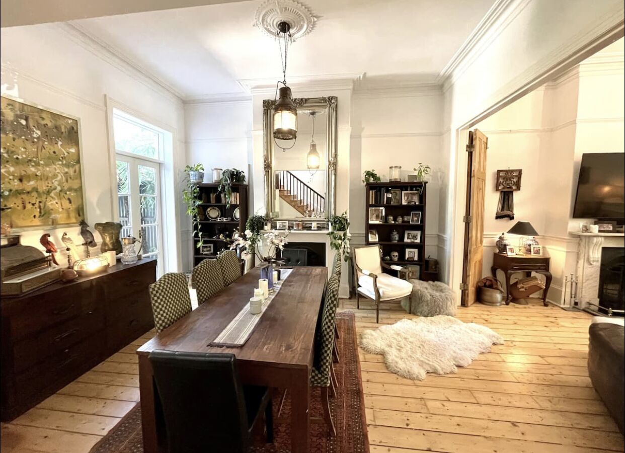 Heritage terrace house with oasis pool garden by the beach — image 5