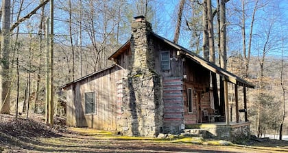 *April Special 15% off* 1800 Cabin - Budget Friendly