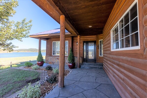 Exterior detail - On Lake Hatcher! Great Views, Quiet Area, Close to Uptown, New Hot Tub! (Pagosa Springs)