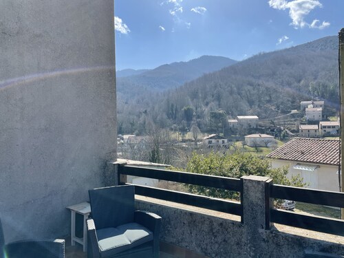 Lovely mountain house with mountain views