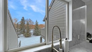 Unclassified image, 5 of 53, button - Upscale Abode w/Mountain & Golf Course Views•Sleeps 11•BBQ•Steps to Free Shuttle (Park City)