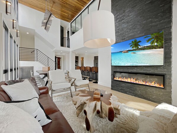 TV connectée, cheminée