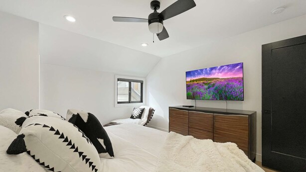 Unclassified image, 1 of 53, button - Upscale Abode w/Mountain & Golf Course Views•Sleeps 11•BBQ•Steps to Free Shuttle (Park City)