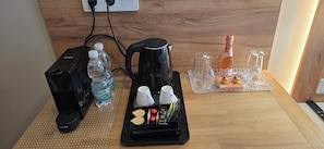 Deluxe Studio | Premium bedding, down comforters, free minibar items, in-room safe - Elegance Studios Wien (Vienna)