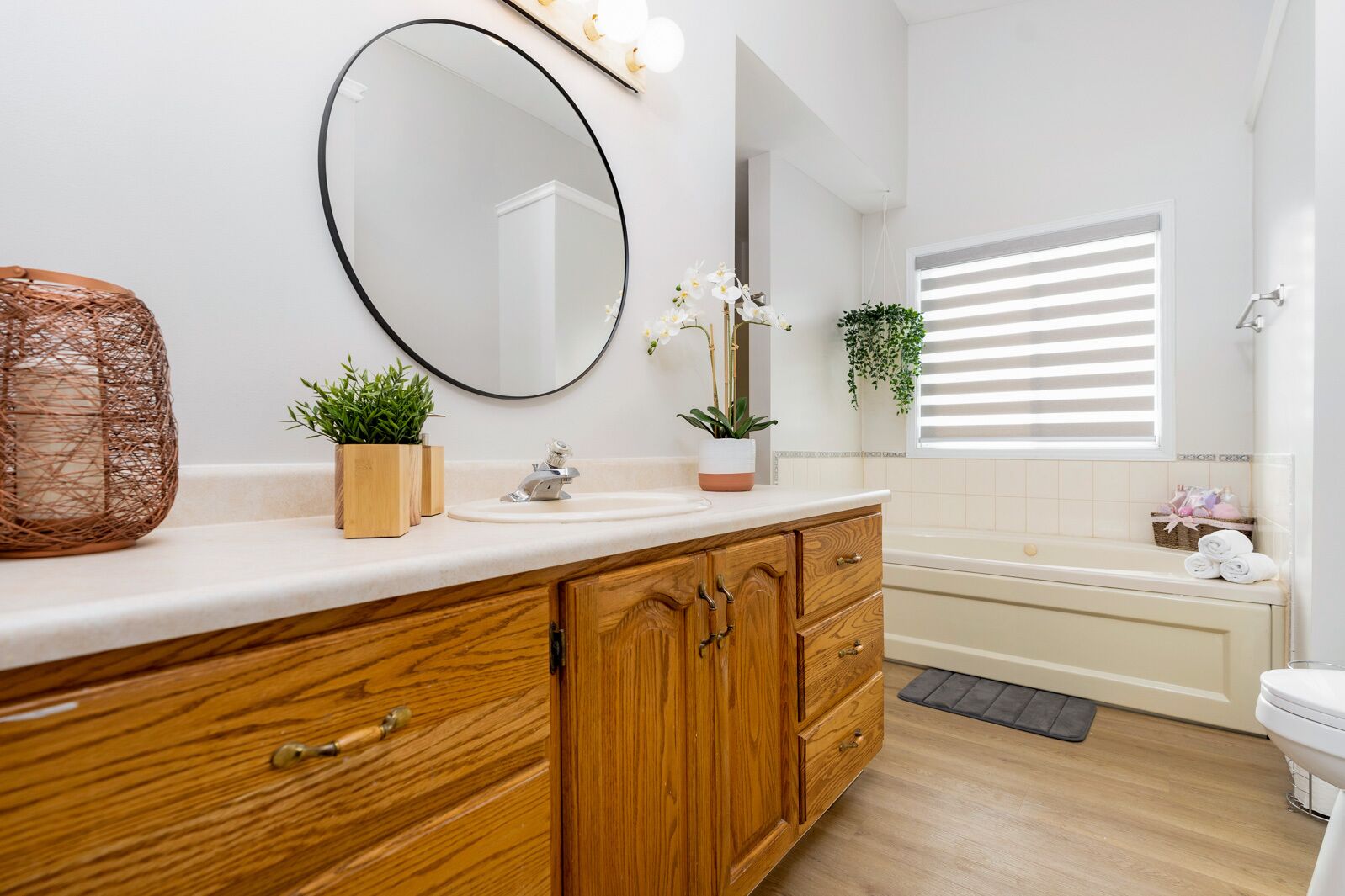 Gem on the river, walk to the beach