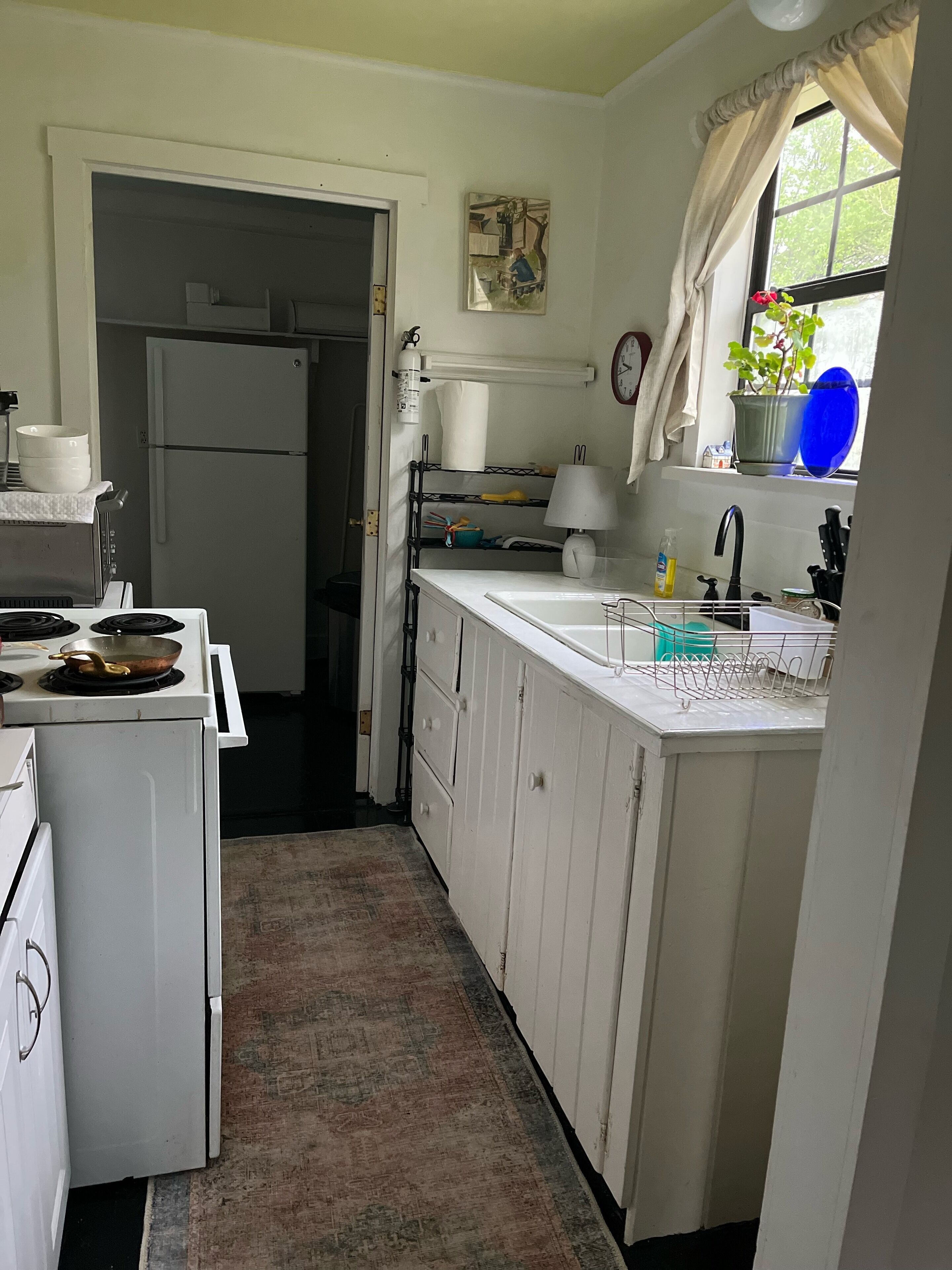 Private country setting within city limits .