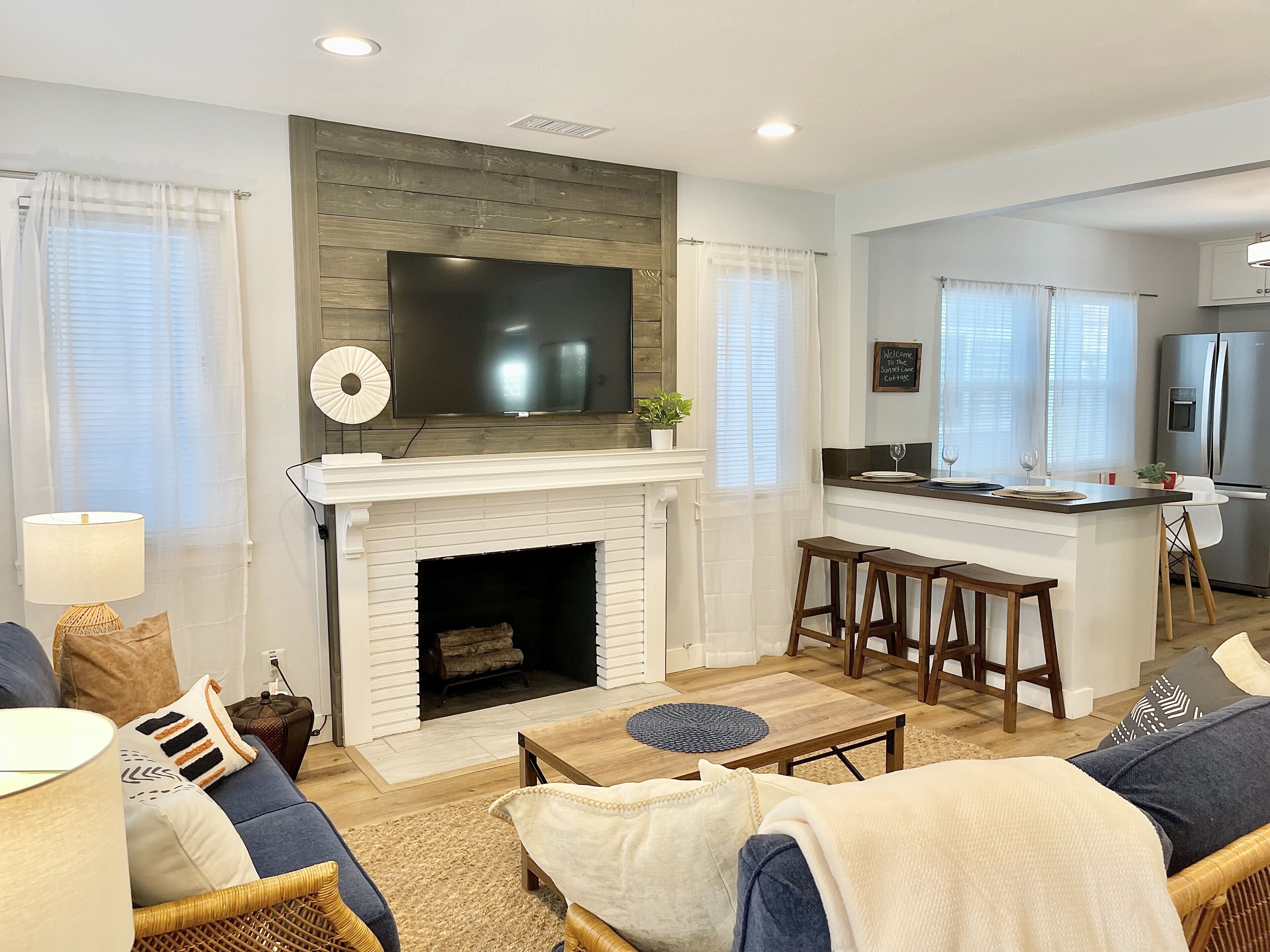 3945S The Cottage by the Sea