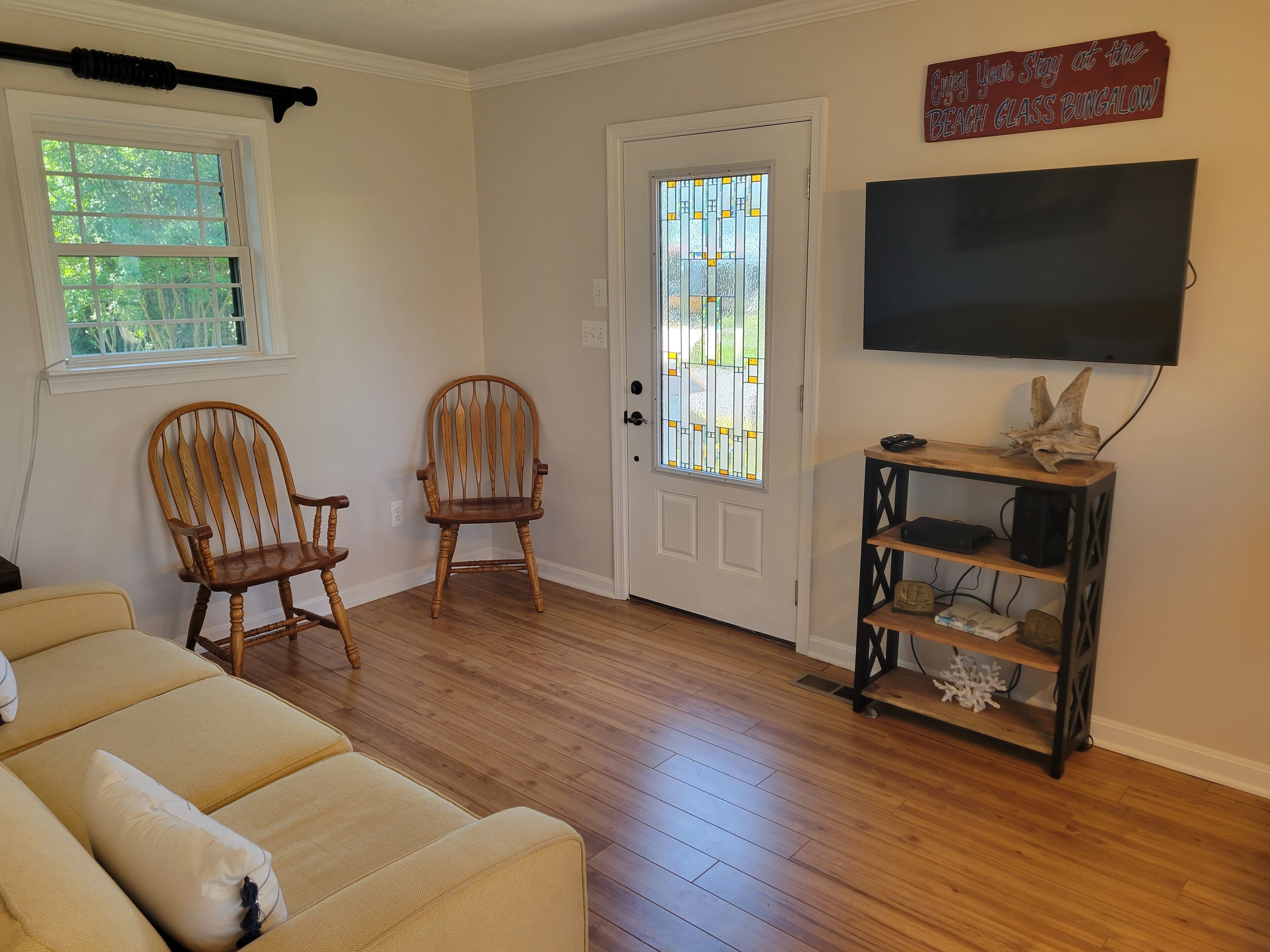 Colonial Beach Private Beach/Dock -Water View Bungalow