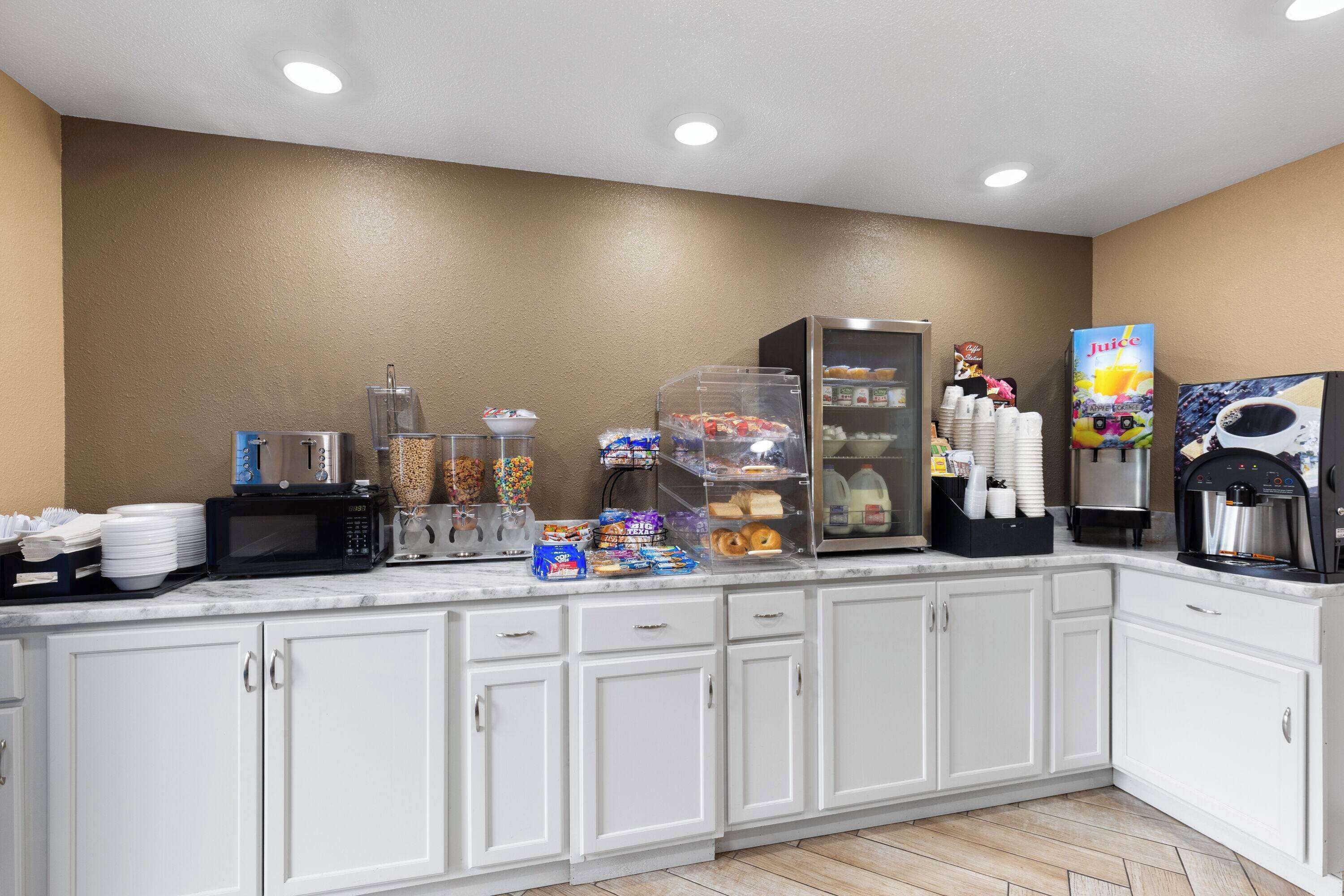 Dagelijks continentaal ontbijt inbegrepen