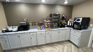Free daily continental breakfast