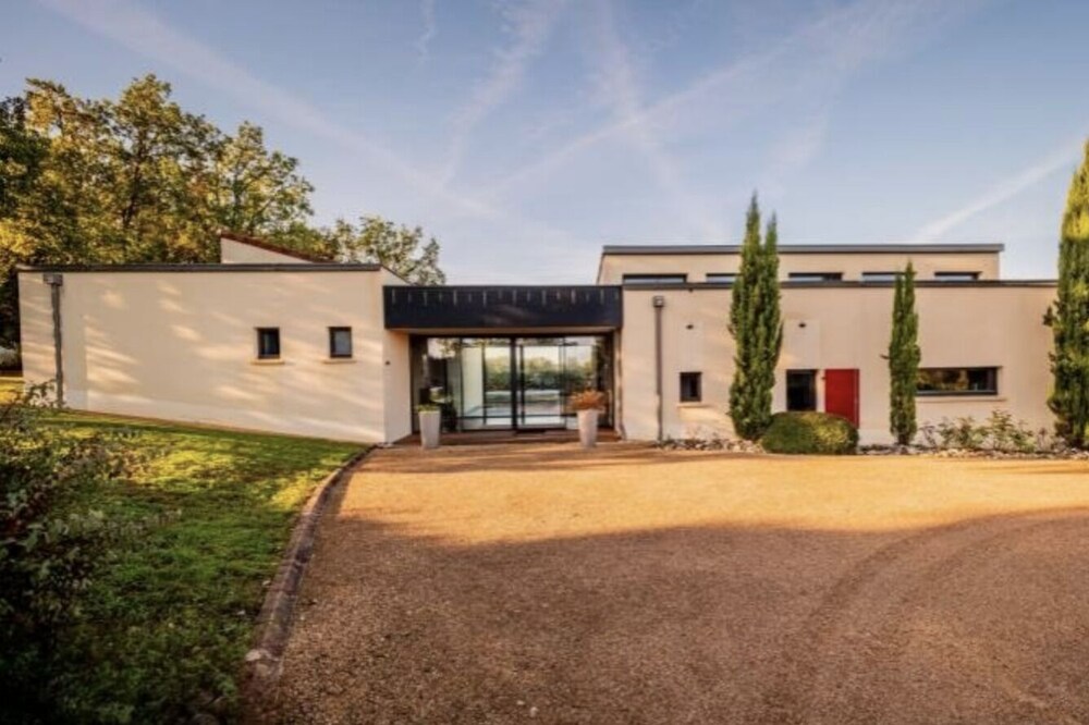 Magnificent villa with swimming pool, table football and table tennis in the heart of Périgord