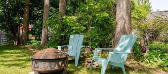 2bdrm Family Cottage - Short walk to the Beach