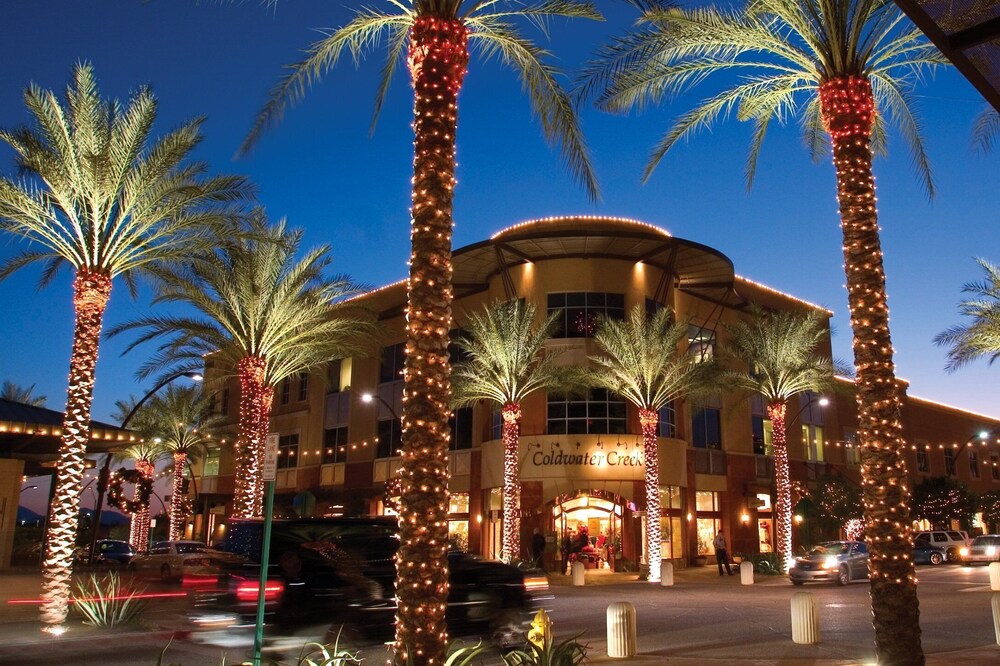 Modern Villa min walk to Scottsdale W Hotel & City Center