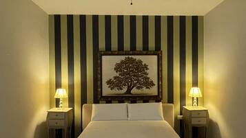 4 slaapkamers, een bureau, een strijkplank/strijkijzer, gratis wifi