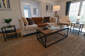 Smart TV, fireplace, table tennis