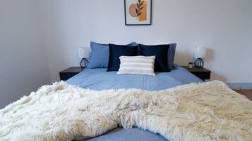 3 chambres, bureau, fer et planche à repasser, Wi-Fi gratuit