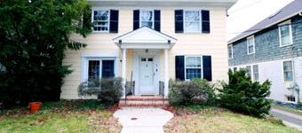 ★ GRAND MID-CENTURY HOME ★ NEAR UNIVERSITY