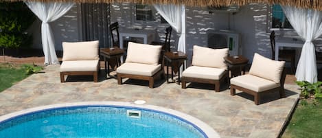 Elite-Studiosuite, 1 King-Bett | Blick auf den Garten