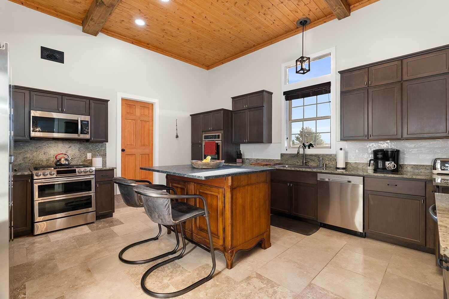 冰箱、微波炉、烤箱、洗碗机