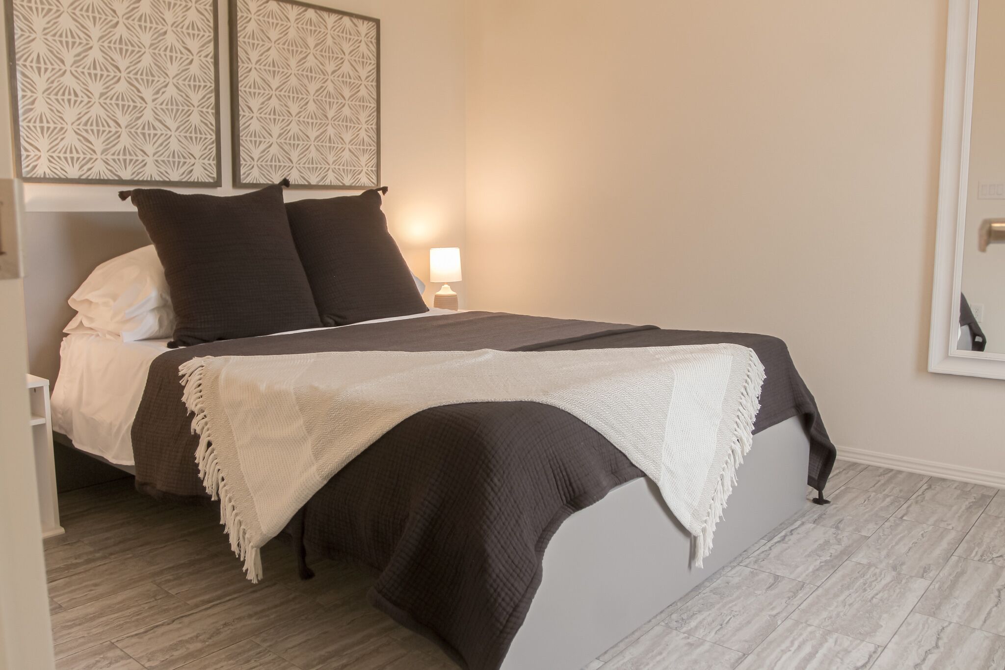 3 chambres, fer et planche à repasser, lit parapluie, Wi-Fi gratuit