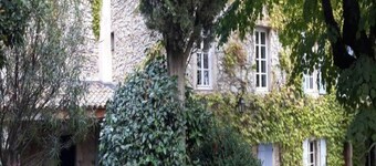 Charming studio in old farmhouse, private parking, swimming pool.