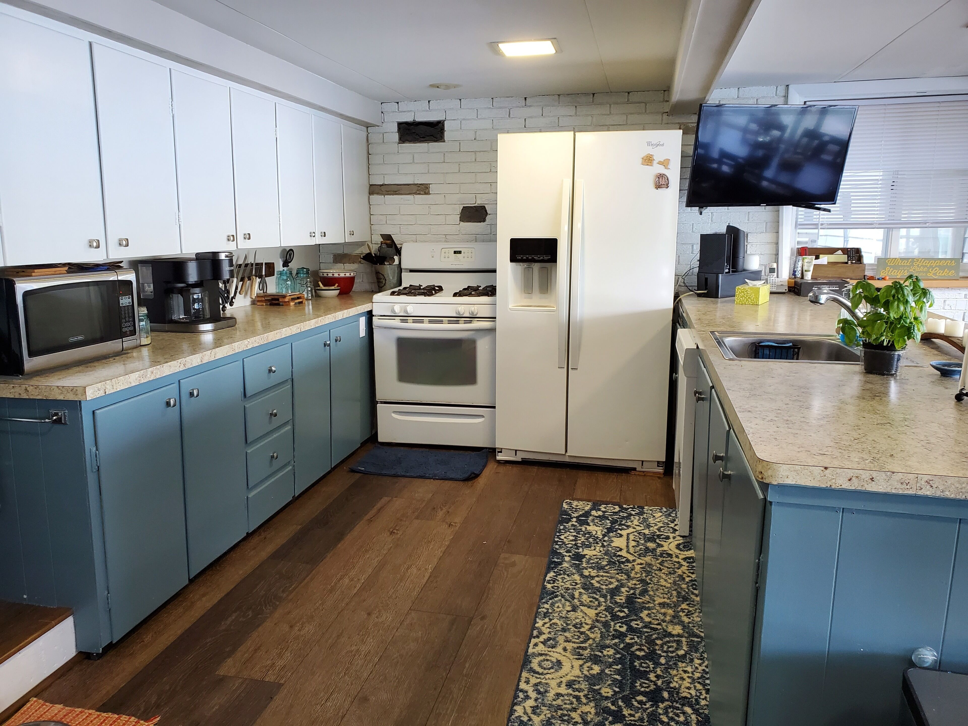 Desirable East Bluff Drive Location Great for Families!