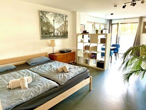 1 bedroom, free WiFi, bed sheets