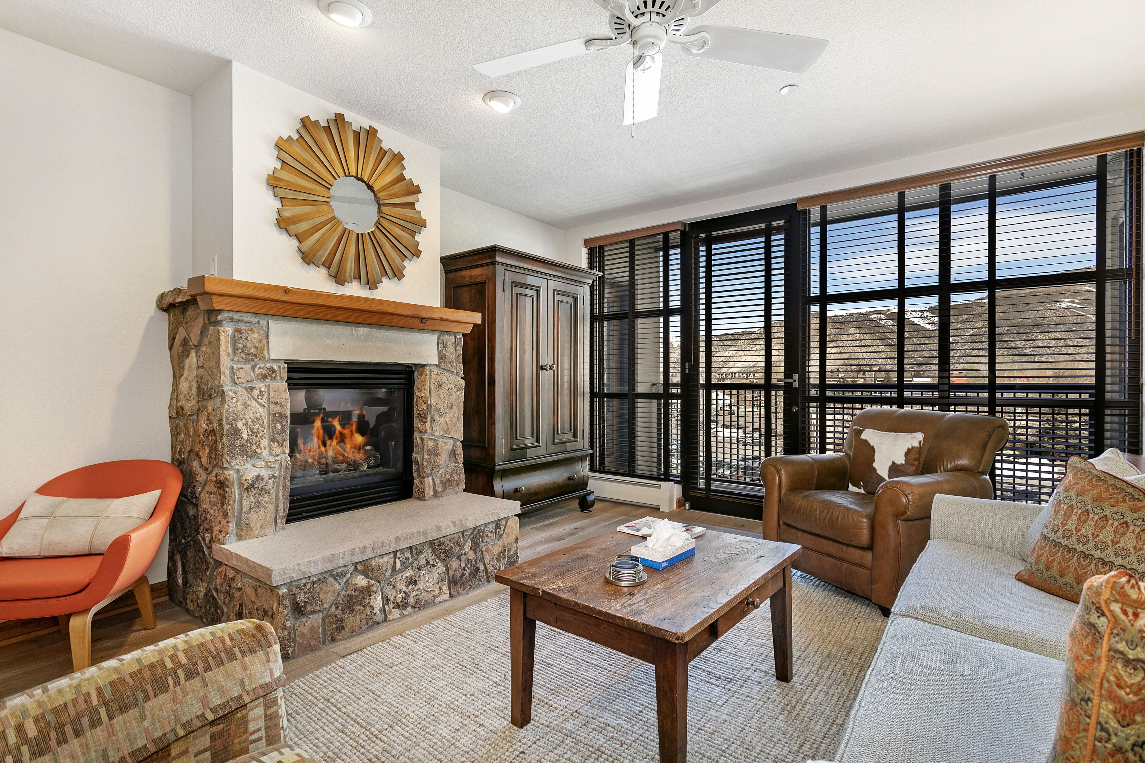 A Gem in the Heart of the Valley, Fitness Room, Sauna, Underground Parking