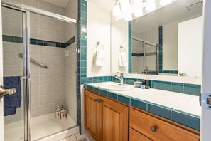 Bathtub, hair dryer