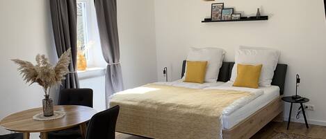 1 Schlafzimmer, Schreibtisch, Reisekinderbett, kostenloses WLAN
