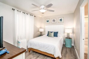 3 bedrooms, iron/ironing board, travel crib, free WiFi