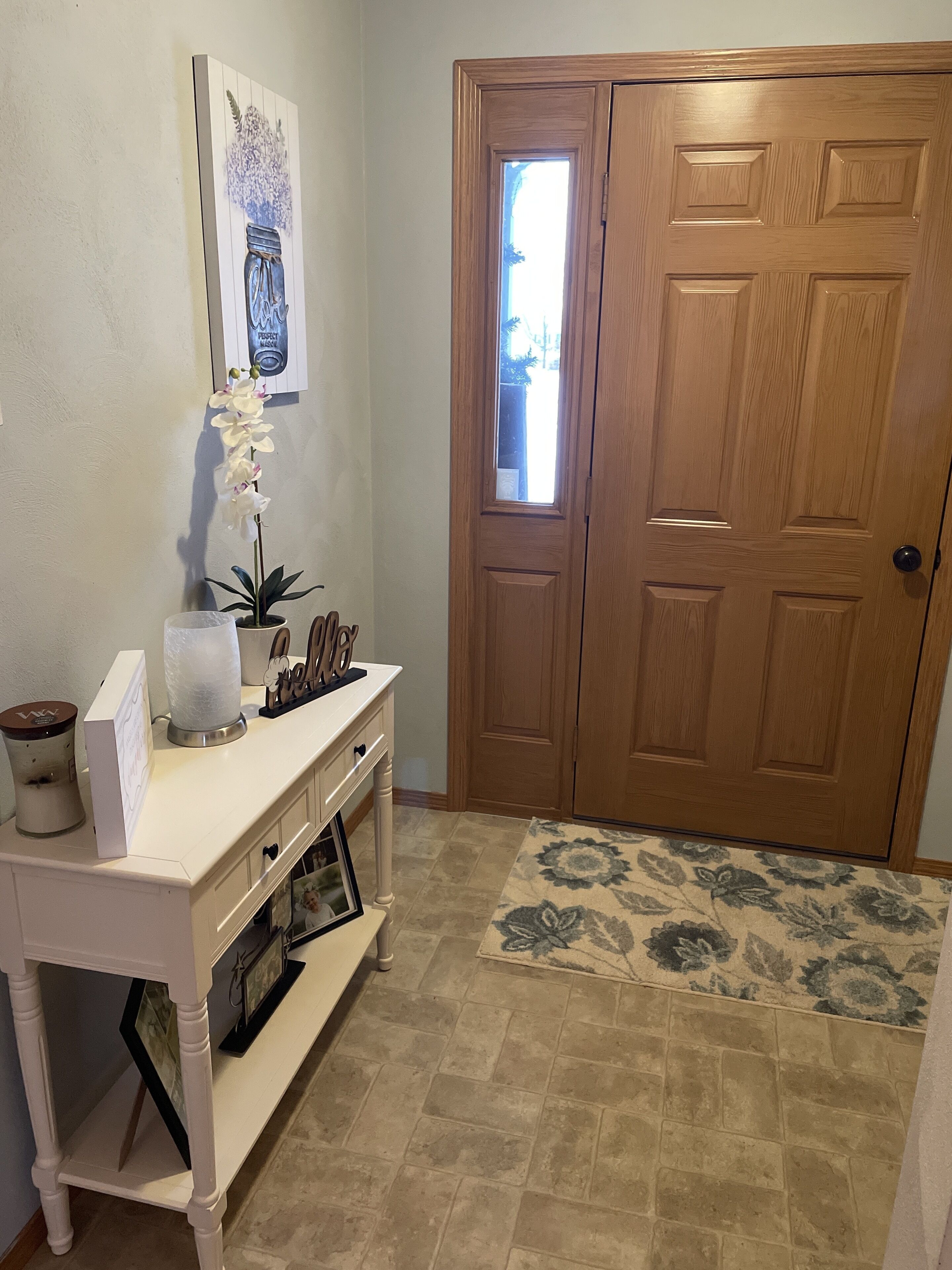 Easy on and off from HWY 41, HWY10. Great stay for EAA & GreenBay Packer Games.