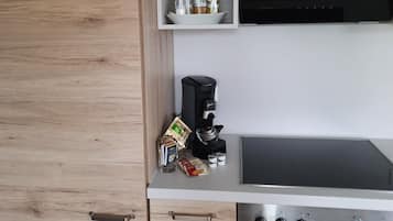 KĂŒhlschrank, Herdplatte, GeschirrspĂŒler