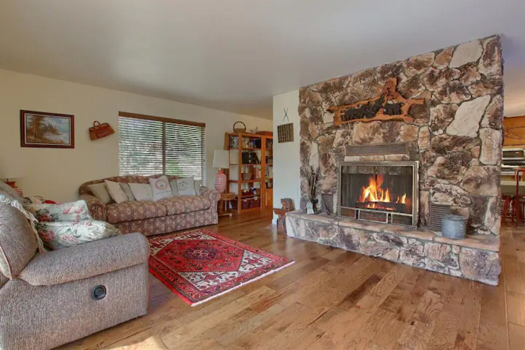 Cabin Near Bass Lake, 3 BD:2 BTH, New Fall Discount!