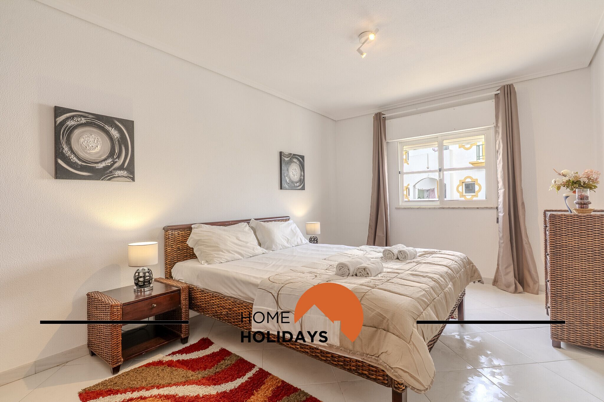 Iron/ironing board, free WiFi, bed sheets