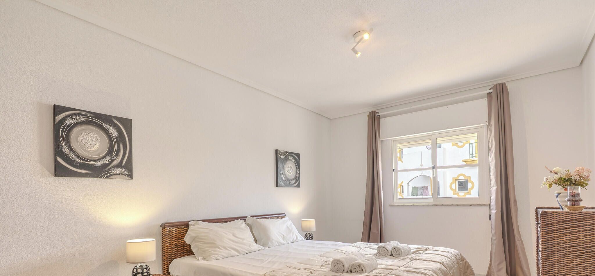 Iron/ironing board, free WiFi, bed sheets