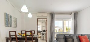 TV - #075 T1 Solar by Home Holidays (Albufeira)