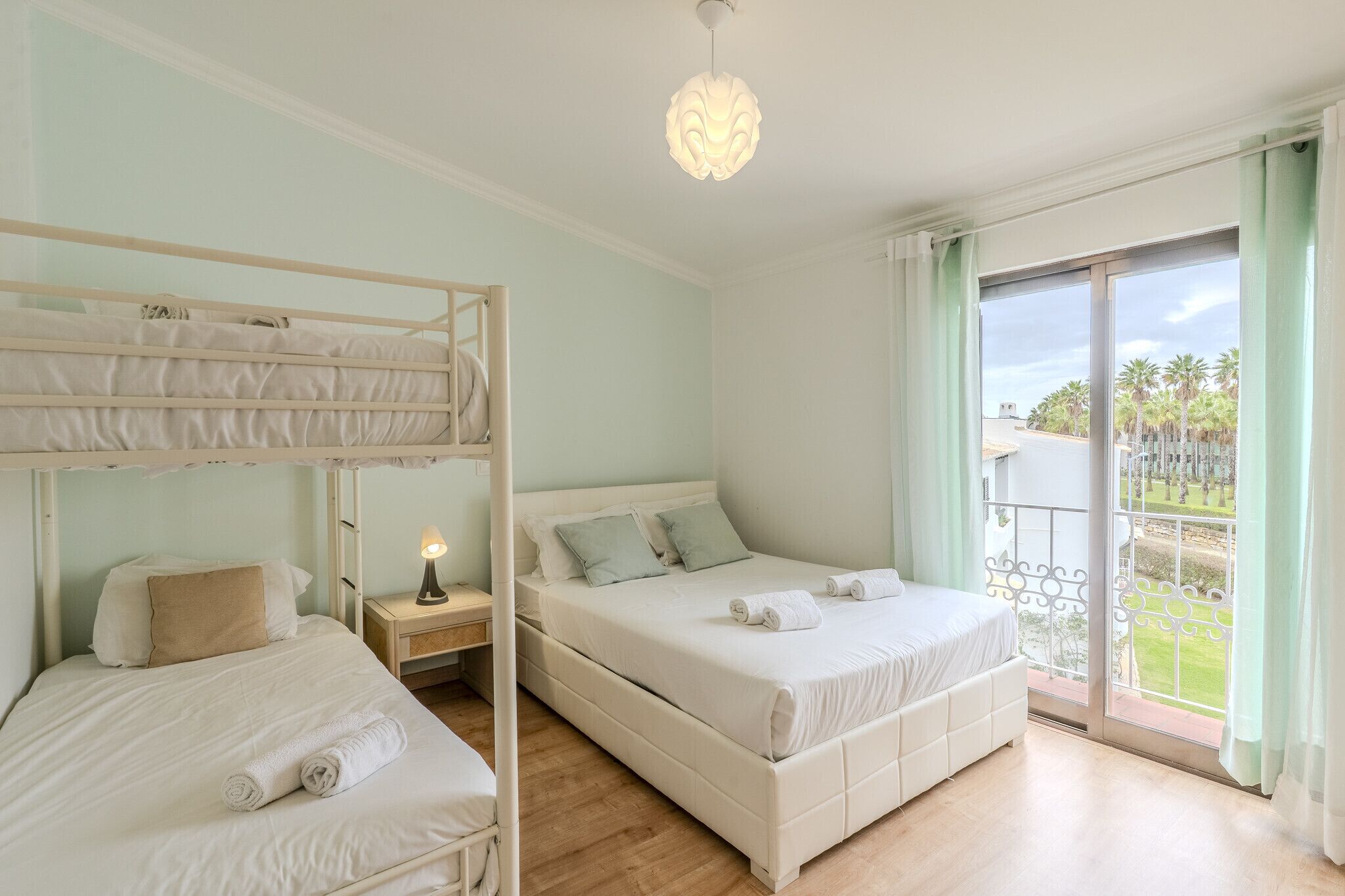 1 bedroom, iron/ironing board, free WiFi