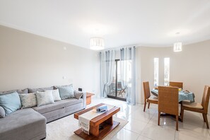 TV - #082 Families Only - São Rafael by Home Holidays (Albufeira)