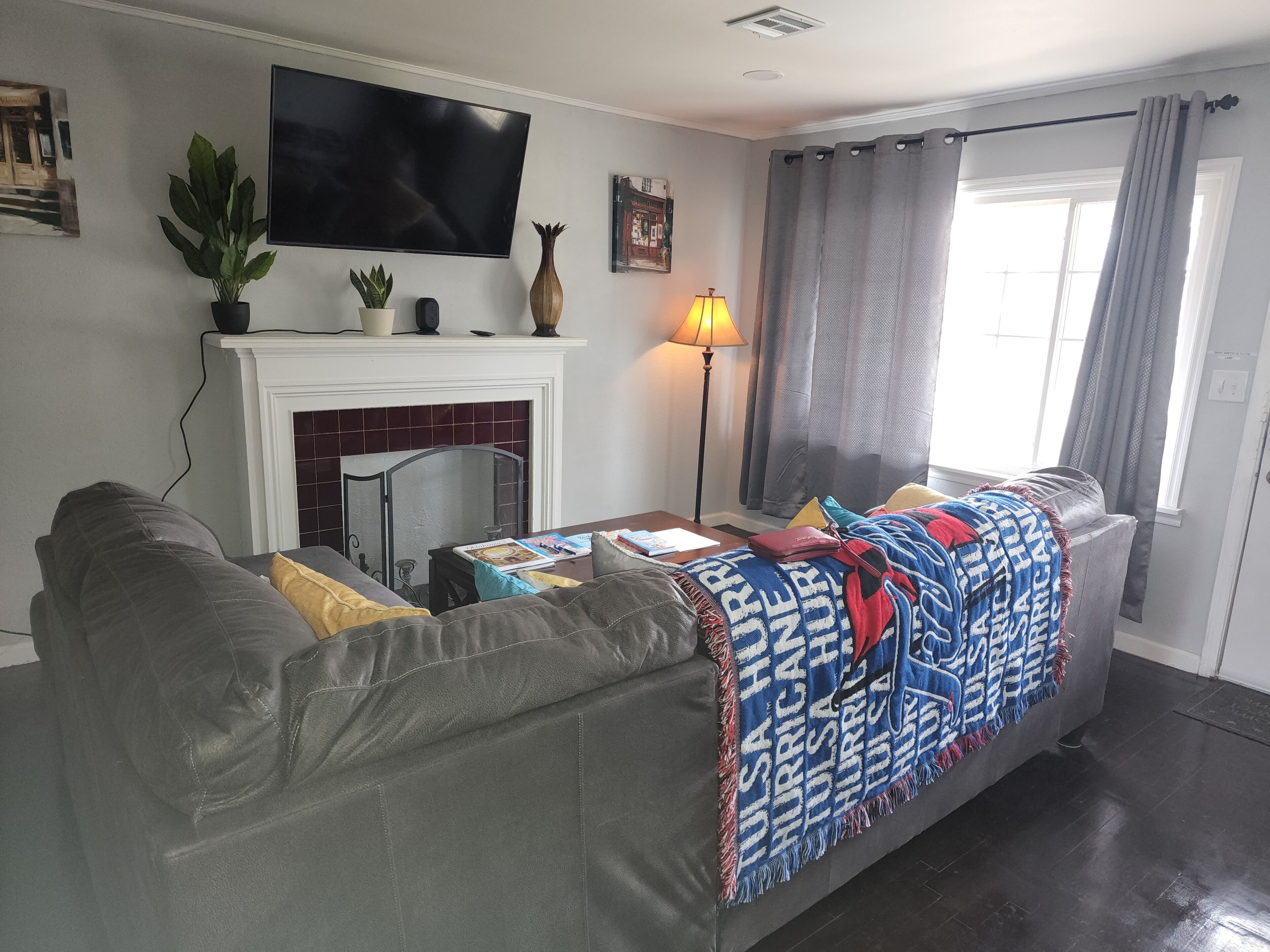 3bd Quiet Family Friendly Home Downtown Area