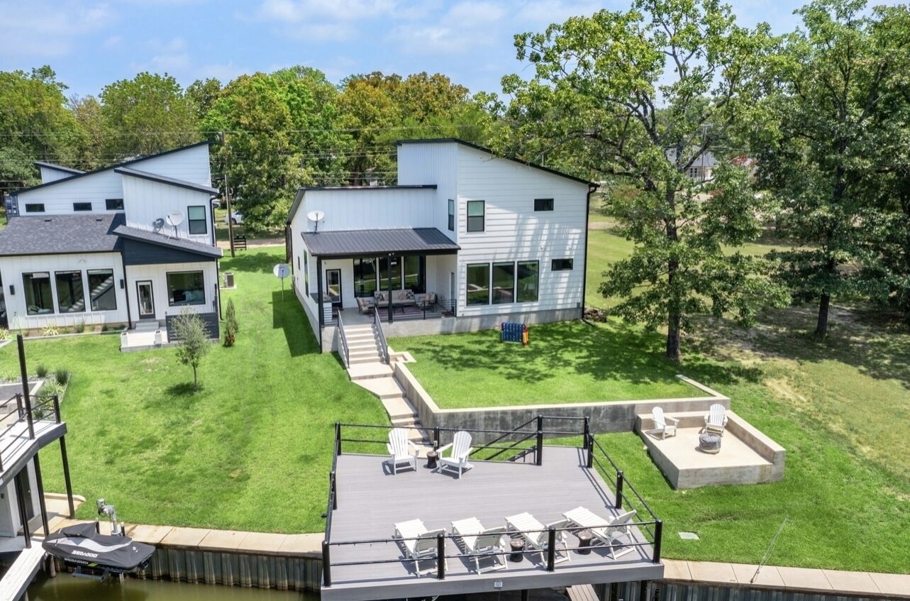 Firefly On Cedar Creek Lake