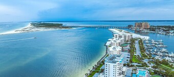 Summer Beach Getaway! Private HEATED pool, walk to beach! 2 king BR!