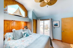 6 bedrooms, iron/ironing board, free WiFi, bed sheets