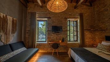 1 habitación, escritorio y wifi