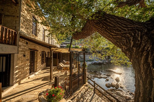 Beautiful apartment by the sea in the picturesque Damouchari Greece