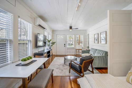 Historic Heights Artist Bungalow #1